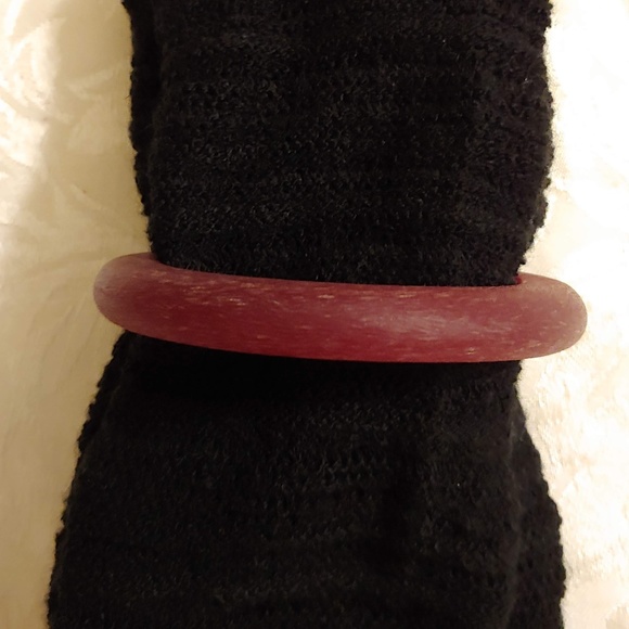 Vintage 1960's Red Lucite Bangle Bracelet - Picture 3 of 7